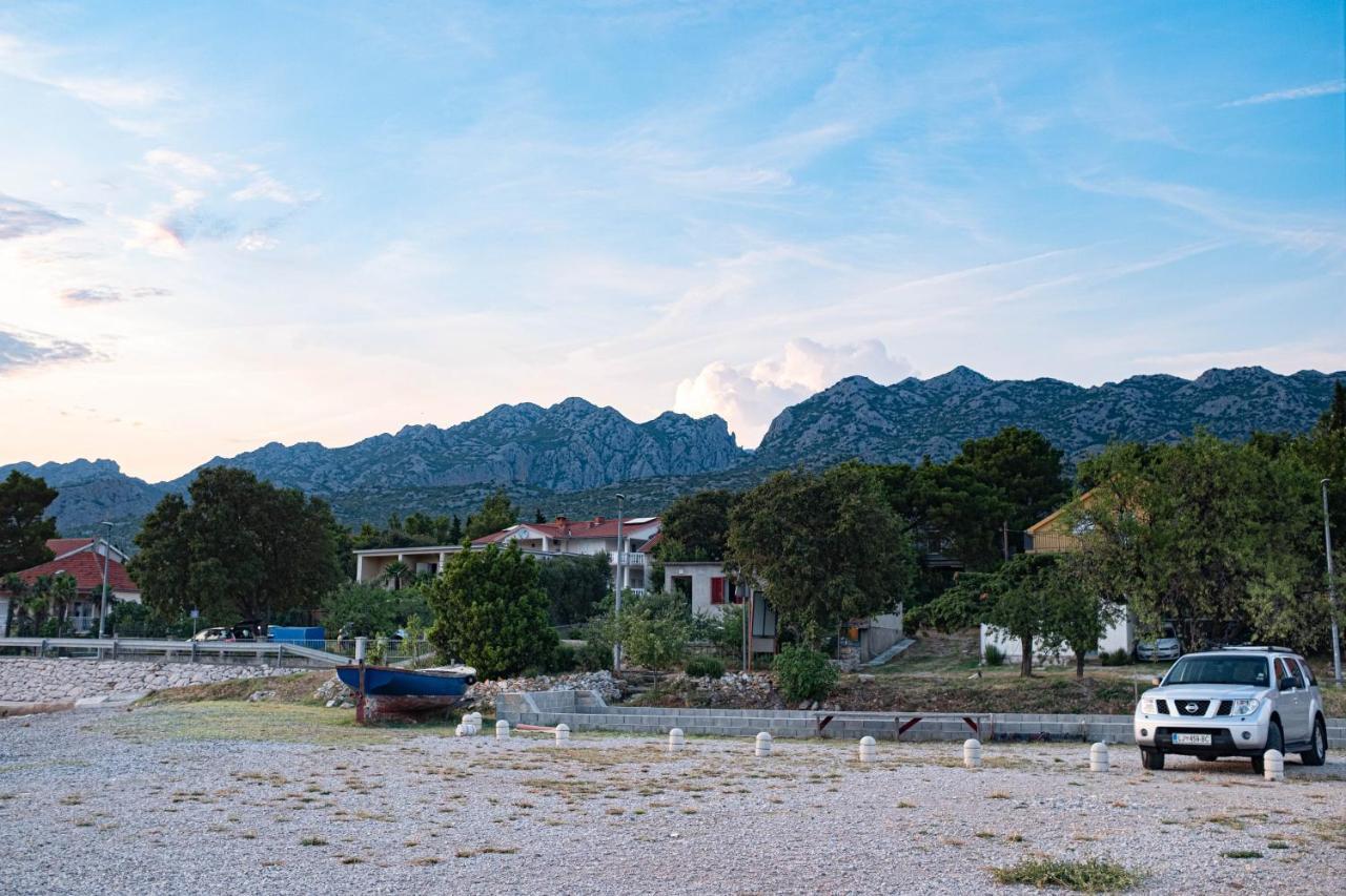 Mala Vila Seline Luaran gambar