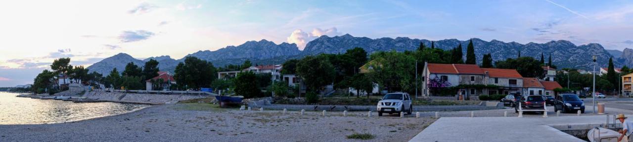 Mala Vila Seline Luaran gambar