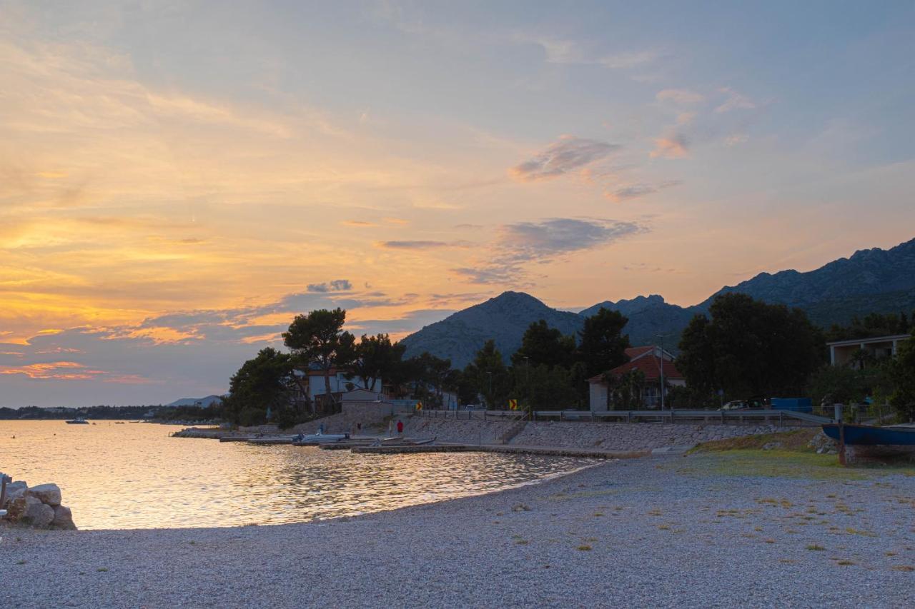Mala Vila Seline Luaran gambar