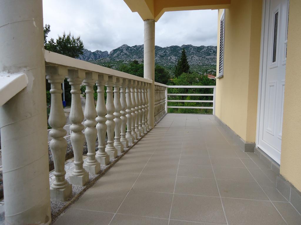 Mala Vila Seline Bilik gambar